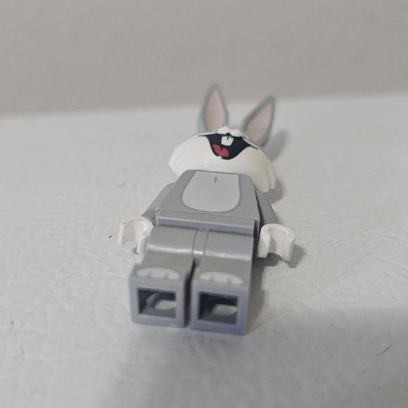 LEGO Bugs Bunny Looney Tunes Collectible Minifigure 71030 Figure - Picture 5 of 5